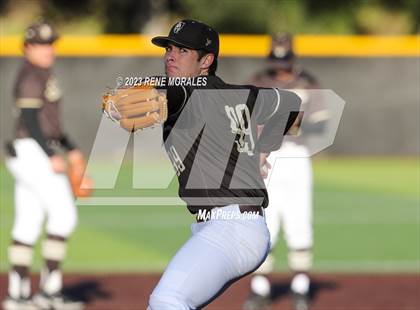 Thumbnail 2 in Harvard-Westlake vs St Francis photogallery.