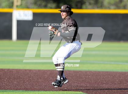 Thumbnail 1 in Harvard-Westlake vs St Francis photogallery.
