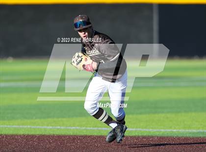 Thumbnail 3 in Harvard-Westlake vs St Francis photogallery.