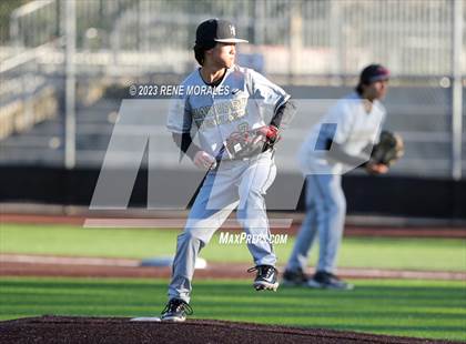 Thumbnail 1 in Harvard-Westlake vs St Francis photogallery.