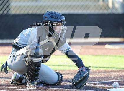 Thumbnail 2 in Harvard-Westlake vs St Francis photogallery.