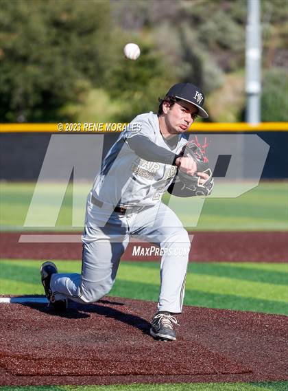 Thumbnail 3 in Harvard-Westlake vs St Francis photogallery.