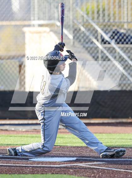 Thumbnail 2 in Harvard-Westlake vs St Francis photogallery.