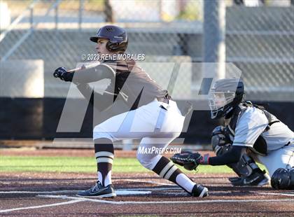 Thumbnail 2 in Harvard-Westlake vs St Francis photogallery.