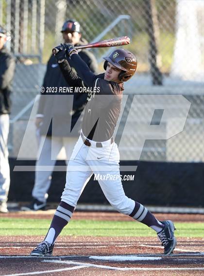 Thumbnail 2 in Harvard-Westlake vs St Francis photogallery.