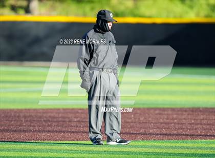 Thumbnail 3 in Harvard-Westlake vs St Francis photogallery.