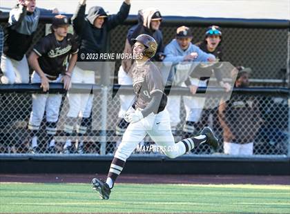 Thumbnail 3 in Harvard-Westlake vs St Francis photogallery.