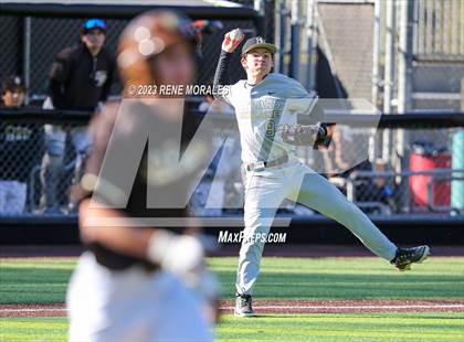 Thumbnail 3 in Harvard-Westlake vs St Francis photogallery.