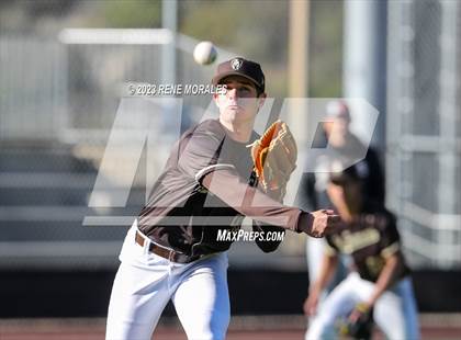 Thumbnail 2 in Harvard-Westlake vs St Francis photogallery.