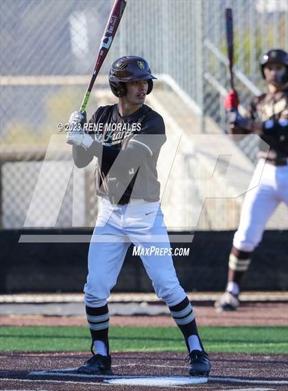 Thumbnail 1 in Harvard-Westlake vs St Francis photogallery.