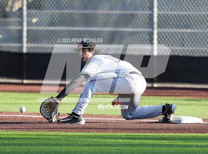 Thumbnail 2 in Harvard-Westlake vs St Francis photogallery.
