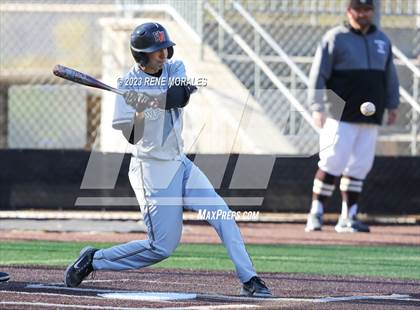Thumbnail 1 in Harvard-Westlake vs St Francis photogallery.