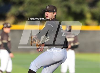 Thumbnail 1 in Harvard-Westlake vs St Francis photogallery.