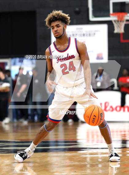 Thumbnail 1 in Huss vs. Freedom (NCHSAA 3A Western Regional Final) photogallery.