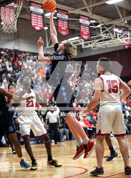 Thumbnail 2 in Huss vs. Freedom (NCHSAA 3A Western Regional Final) photogallery.