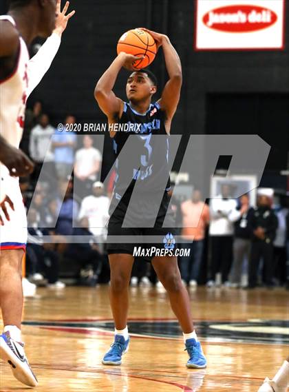 Thumbnail 3 in Huss vs. Freedom (NCHSAA 3A Western Regional Final) photogallery.