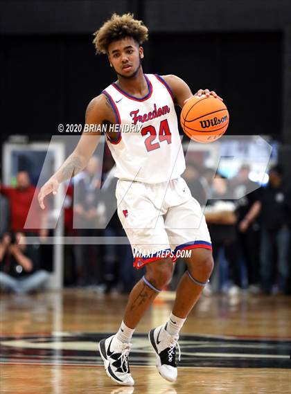 Thumbnail 3 in Huss vs. Freedom (NCHSAA 3A Western Regional Final) photogallery.