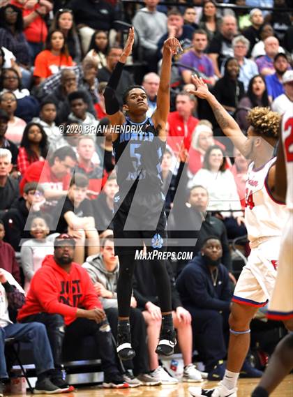 Thumbnail 3 in Huss vs. Freedom (NCHSAA 3A Western Regional Final) photogallery.