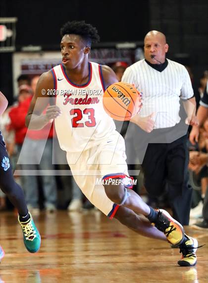 Thumbnail 1 in Huss vs. Freedom (NCHSAA 3A Western Regional Final) photogallery.