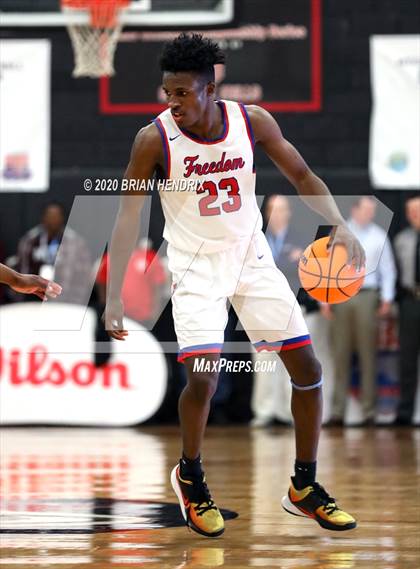 Thumbnail 1 in Huss vs. Freedom (NCHSAA 3A Western Regional Final) photogallery.