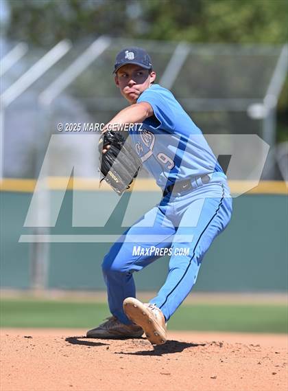 Thumbnail 3 in Los Osos vs. Corona (CIF SS Div1 Round 2) photogallery.