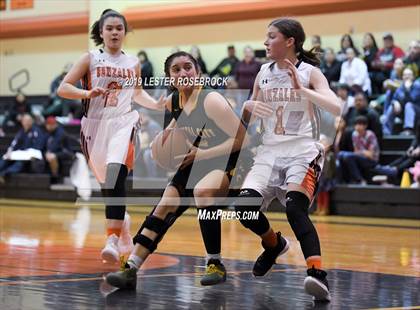 Thumbnail 1 in Gonzales vs. Crystal City (UIL 4A Bi-District Playoffs) photogallery.