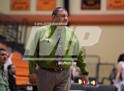 Thumbnail 1 in Gonzales vs. Crystal City (UIL 4A Bi-District Playoffs) photogallery.