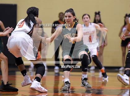 Thumbnail 3 in Gonzales vs. Crystal City (UIL 4A Bi-District Playoffs) photogallery.