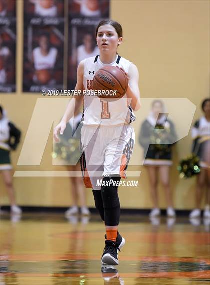 Thumbnail 1 in Gonzales vs. Crystal City (UIL 4A Bi-District Playoffs) photogallery.