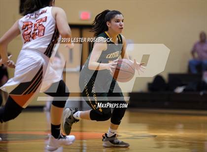 Thumbnail 1 in Gonzales vs. Crystal City (UIL 4A Bi-District Playoffs) photogallery.