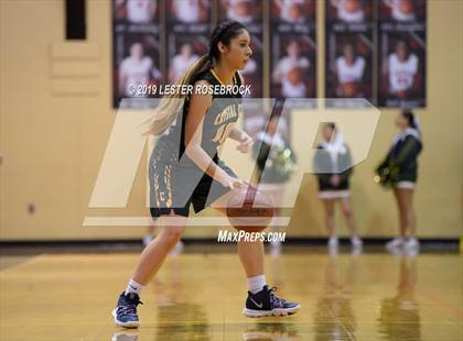 Thumbnail 2 in Gonzales vs. Crystal City (UIL 4A Bi-District Playoffs) photogallery.