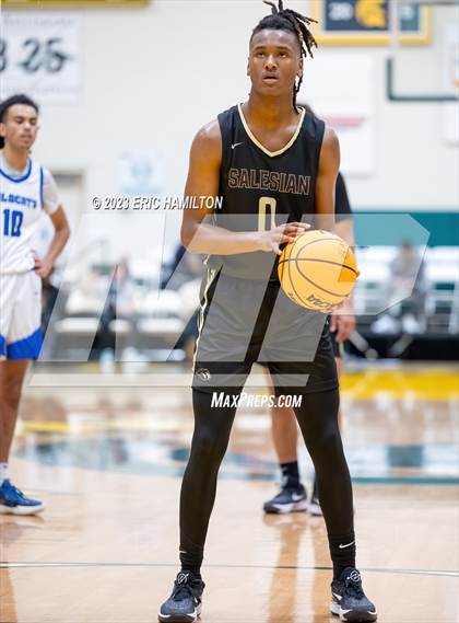 Thumbnail 3 in Salesian College Preparatory vs. Windward (The Classic at Damien) photogallery.