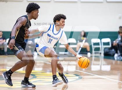 Thumbnail 3 in Salesian College Preparatory vs. Windward (The Classic at Damien) photogallery.