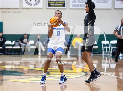 Thumbnail 3 in Salesian College Preparatory vs. Windward (The Classic at Damien) photogallery.