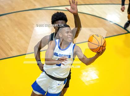 Thumbnail 2 in Salesian College Preparatory vs. Windward (The Classic at Damien) photogallery.