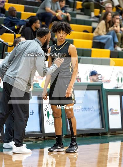Thumbnail 3 in Salesian College Preparatory vs. Windward (The Classic at Damien) photogallery.