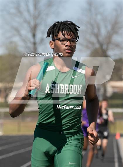 Thumbnail 3 in Trojan Relays Preseason Invitational photogallery.