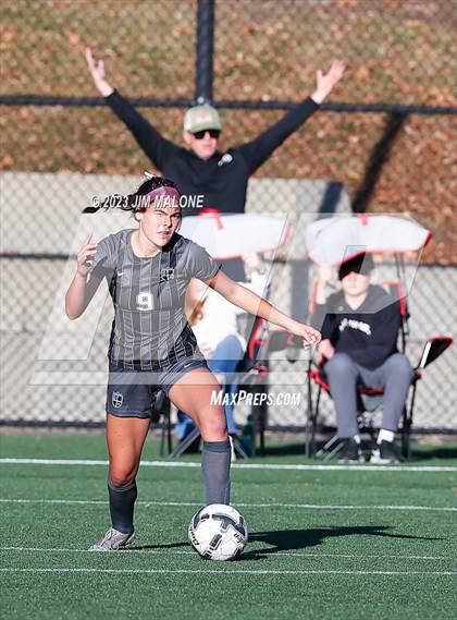 Thumbnail 3 in Archbishop Mitty vs. Monte Vista photogallery.