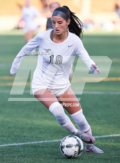 Thumbnail 3 in Archbishop Mitty vs. Monte Vista photogallery.