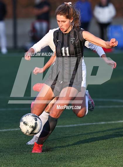 Thumbnail 1 in Archbishop Mitty vs. Monte Vista photogallery.