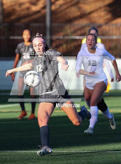 Thumbnail 3 in Archbishop Mitty vs. Monte Vista photogallery.