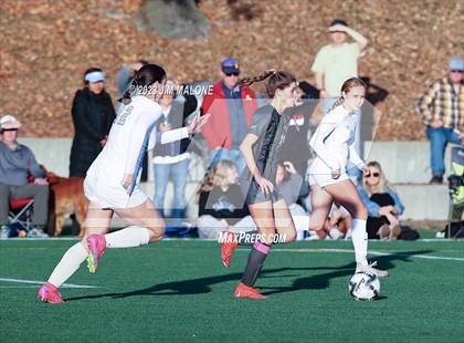 Thumbnail 2 in Archbishop Mitty vs. Monte Vista photogallery.