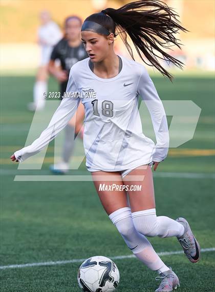 Thumbnail 2 in Archbishop Mitty vs. Monte Vista photogallery.