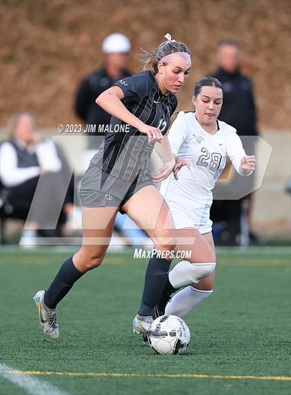 Thumbnail 3 in Archbishop Mitty vs. Monte Vista photogallery.