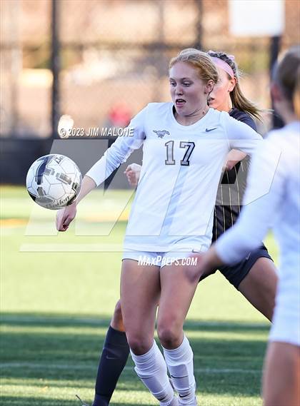 Thumbnail 3 in Archbishop Mitty vs. Monte Vista photogallery.