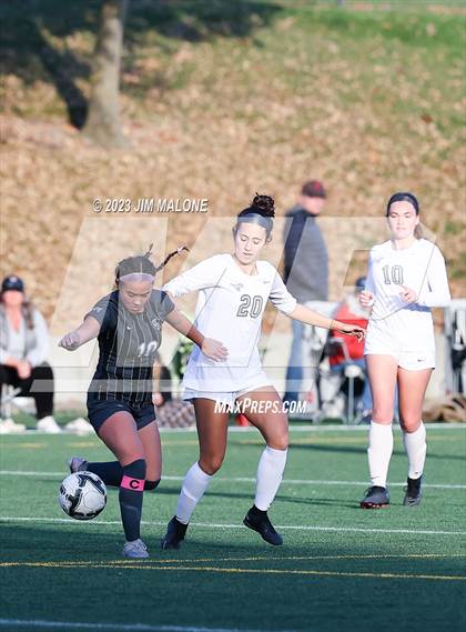 Thumbnail 1 in Archbishop Mitty vs. Monte Vista photogallery.