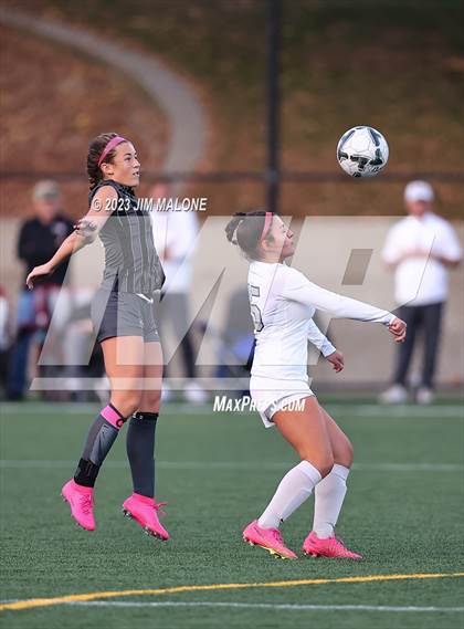 Thumbnail 2 in Archbishop Mitty vs. Monte Vista photogallery.