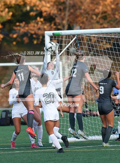 Thumbnail 1 in Archbishop Mitty vs. Monte Vista photogallery.