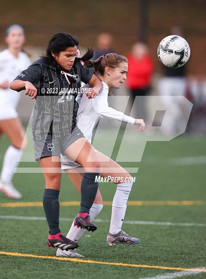 Thumbnail 3 in Archbishop Mitty vs. Monte Vista photogallery.
