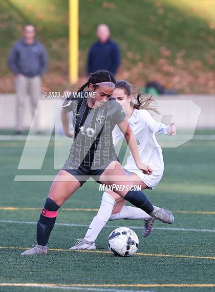 Thumbnail 3 in Archbishop Mitty vs. Monte Vista photogallery.